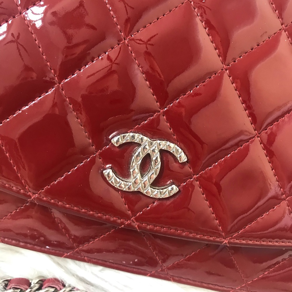 ❤️SOLD❤️ CHANEL Quilted Red Patent Leather WOC - Picture 16 of 16
